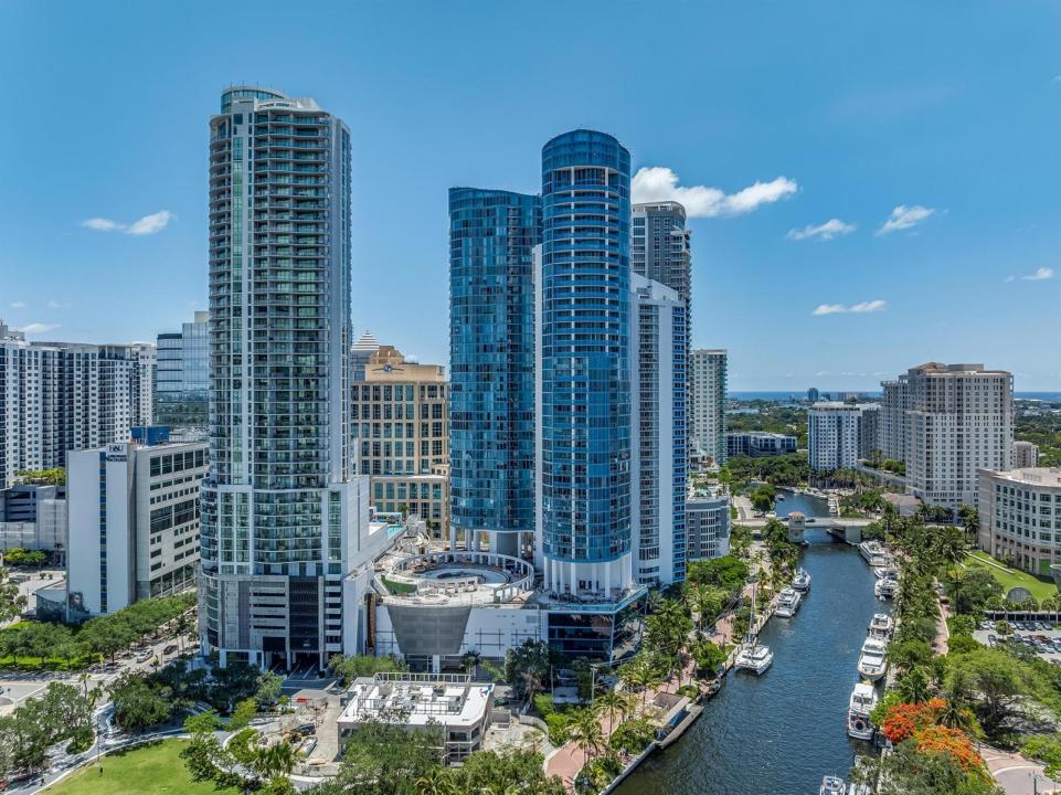 333 Las Olas Way 4206, Fort Lauderdale, Florida 33301, USA