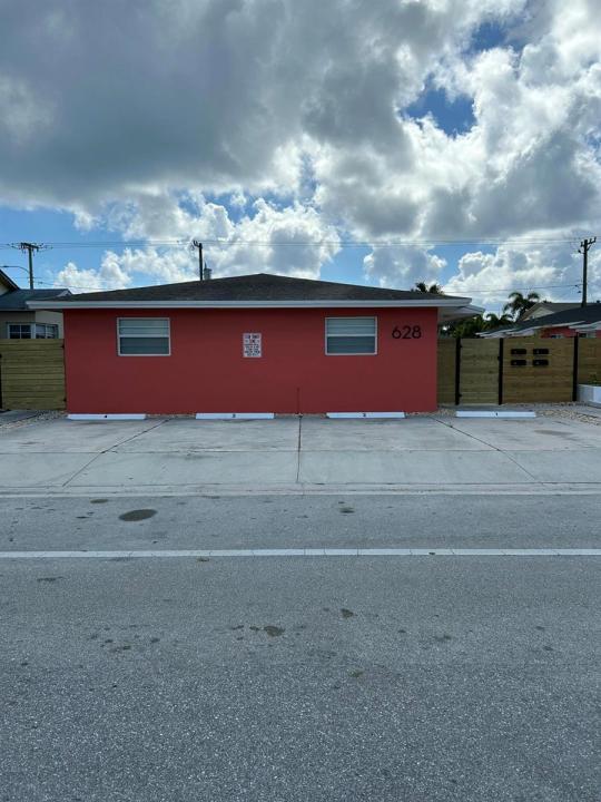 628 N M Street, Floride 33460, États-Unis