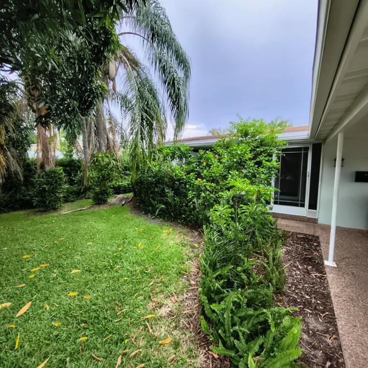 5631 NE 5th Terrace, Oakland Park, Florida 33334, USA