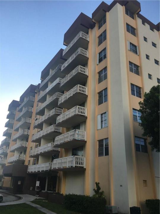 15600 NW 7th Avenue 421, Miami, فلوريدا 33169, الولايات المتحدة