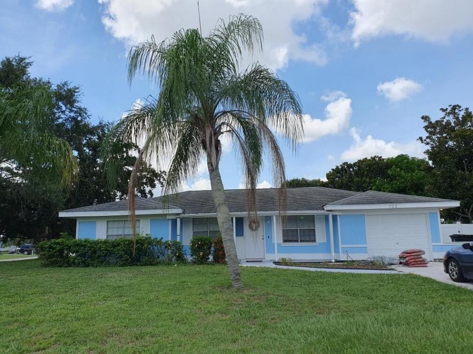 702 SW Belmont Circle, Port St. Lucie, Floride 34953, États-Unis