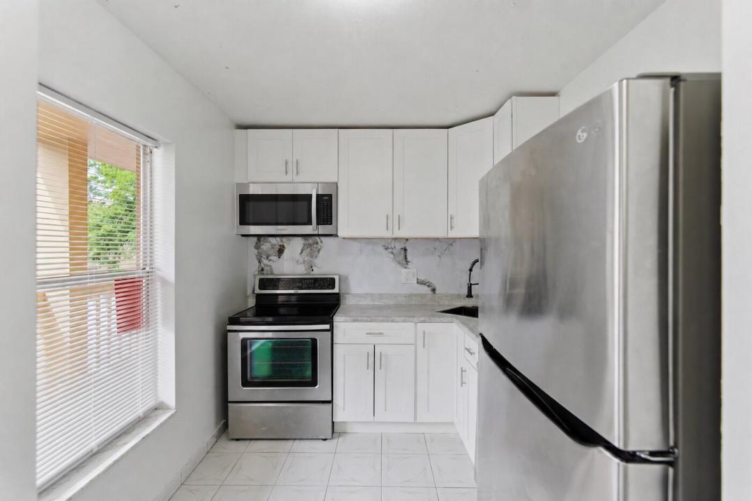 6020 NW 64th Avenue 208, Tamarac, Florida 33319, Stati Uniti