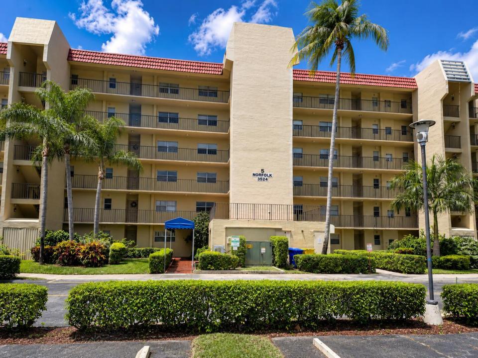 3524 Via Poinciana Apt 104, Lake Worth, Floride 33467, États-Unis