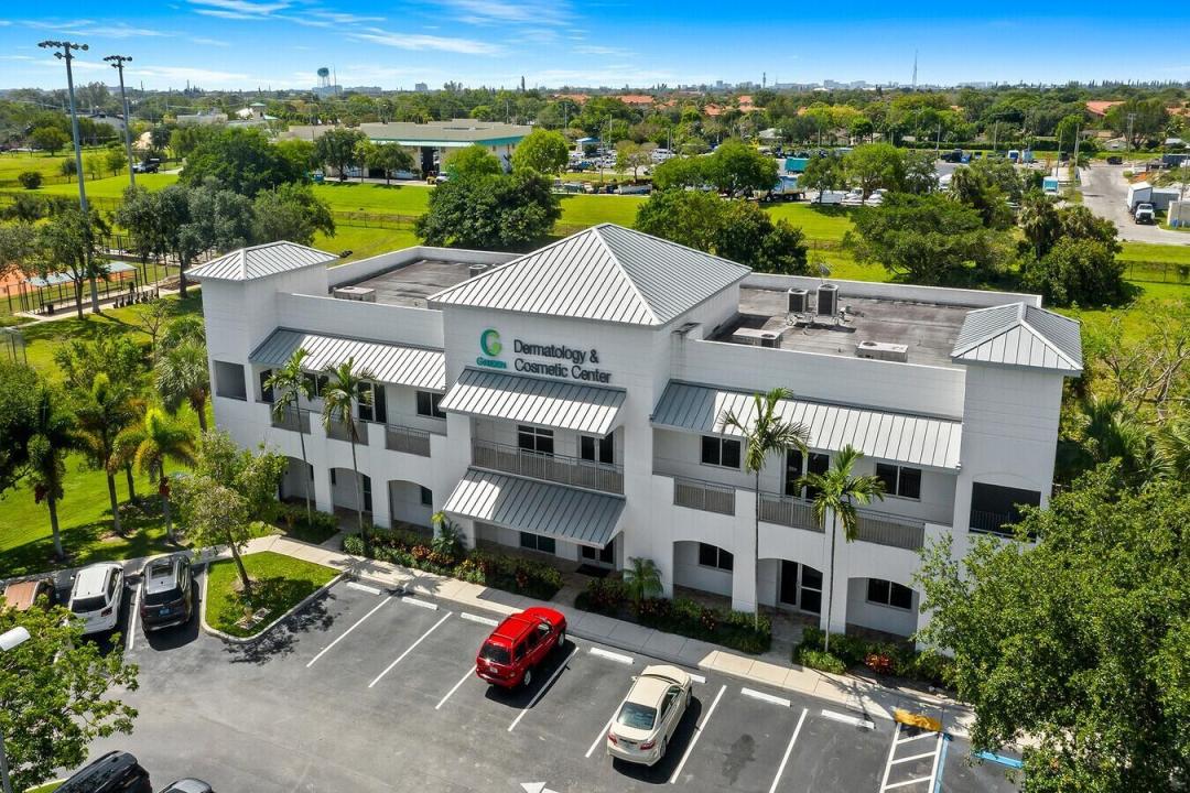 260 SW Natura Avenue B, Deerfield Beach, Florida 33441, USA
