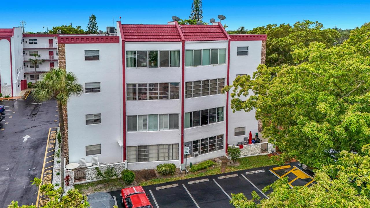 4270 NW 40th Street 401, Lauderdale Lakes, Floride 33319, États-Unis