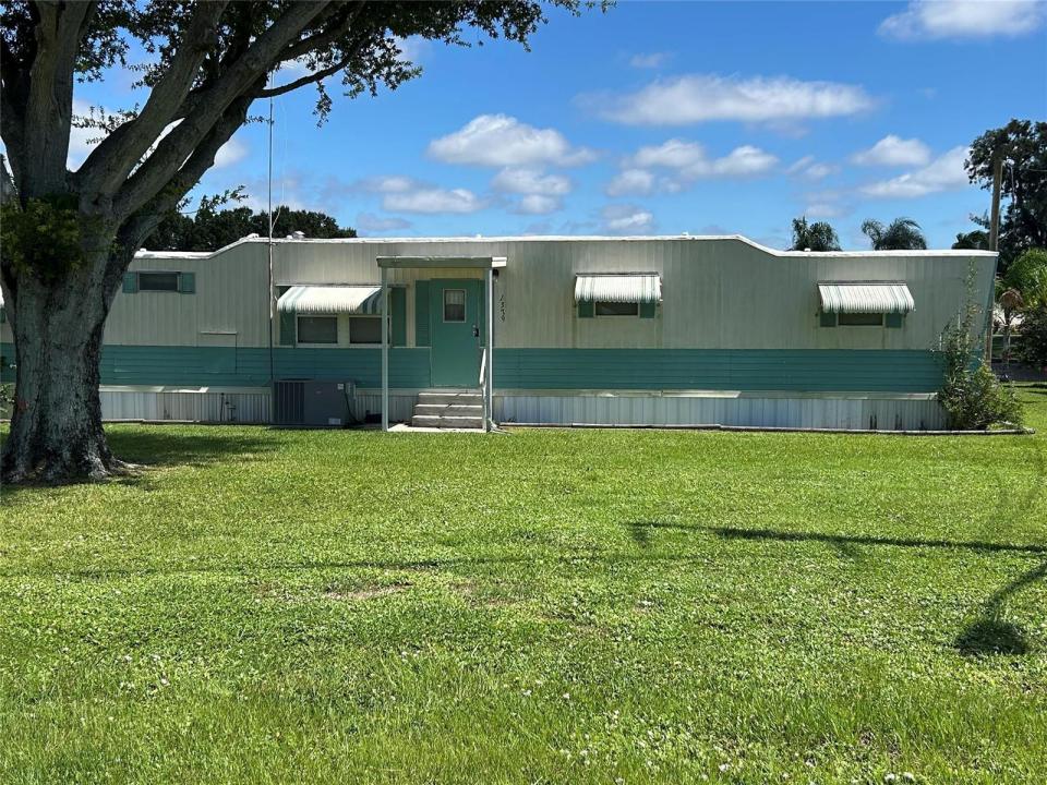 1379 Chobee Street, Okeechobee, Floride 34974, États-Unis