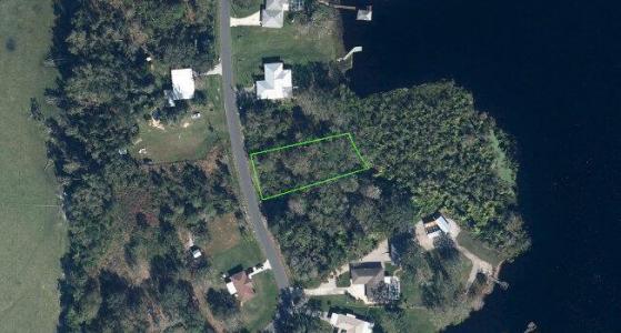 6420 Lakeside W Drive, Sebring, Florida 33875