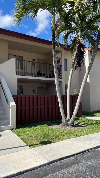 7911 Southgate Boulevard B2, North Lauderdale, Floride 33068, États-Unis