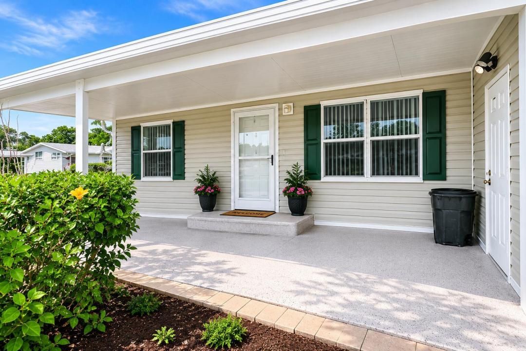 8029 Long Drive, Port St. Lucie, Florida 34952, USA