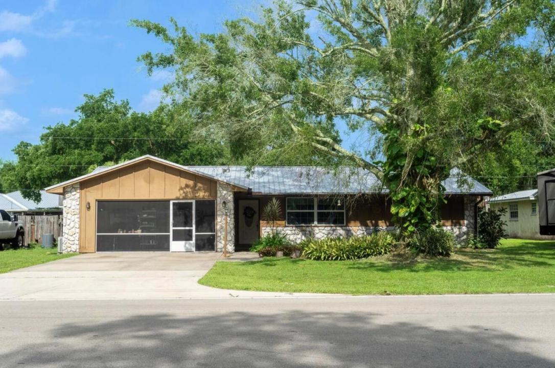 1864 SW 24th Avenue, Okeechobee, Floride 34974, États-Unis