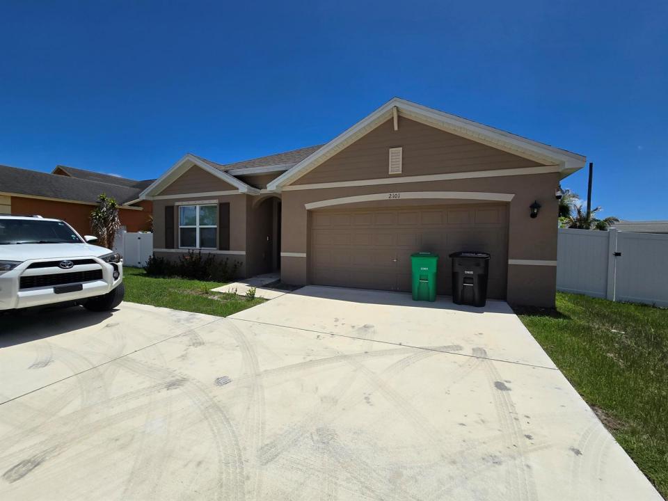 2101 SE Floresta Drive, Port St. Lucie, Floride 34984, États-Unis