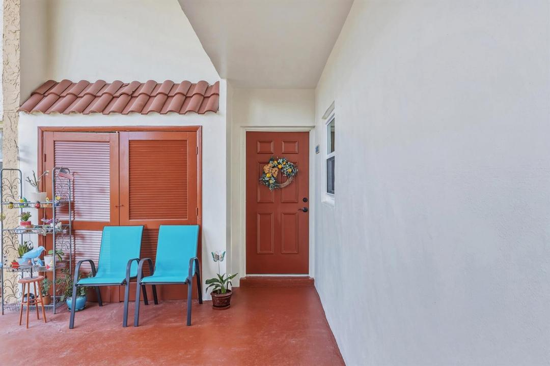 215 Lake Carol Drive, West Palm Beach, Florida 33411, USA