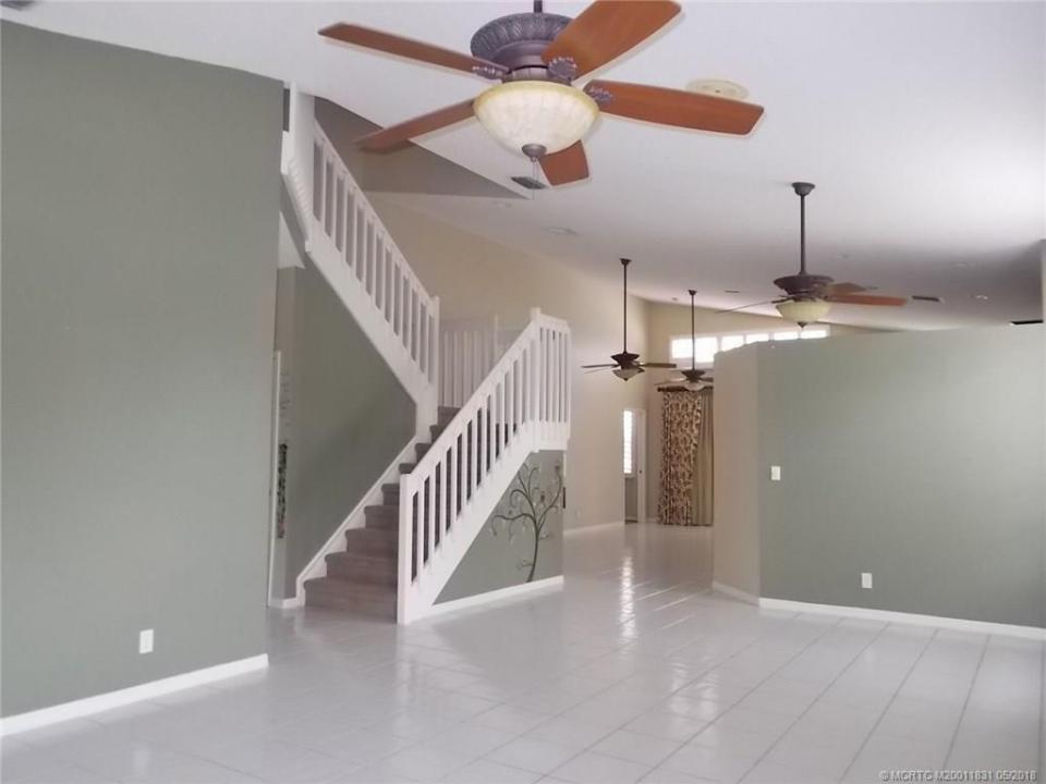 2110 SW Olympic Club Terrace, Palm City, Floride 34990, États-Unis