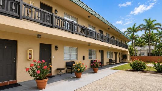 211 S Swinton Avenue, Delray Beach, Florida 33444