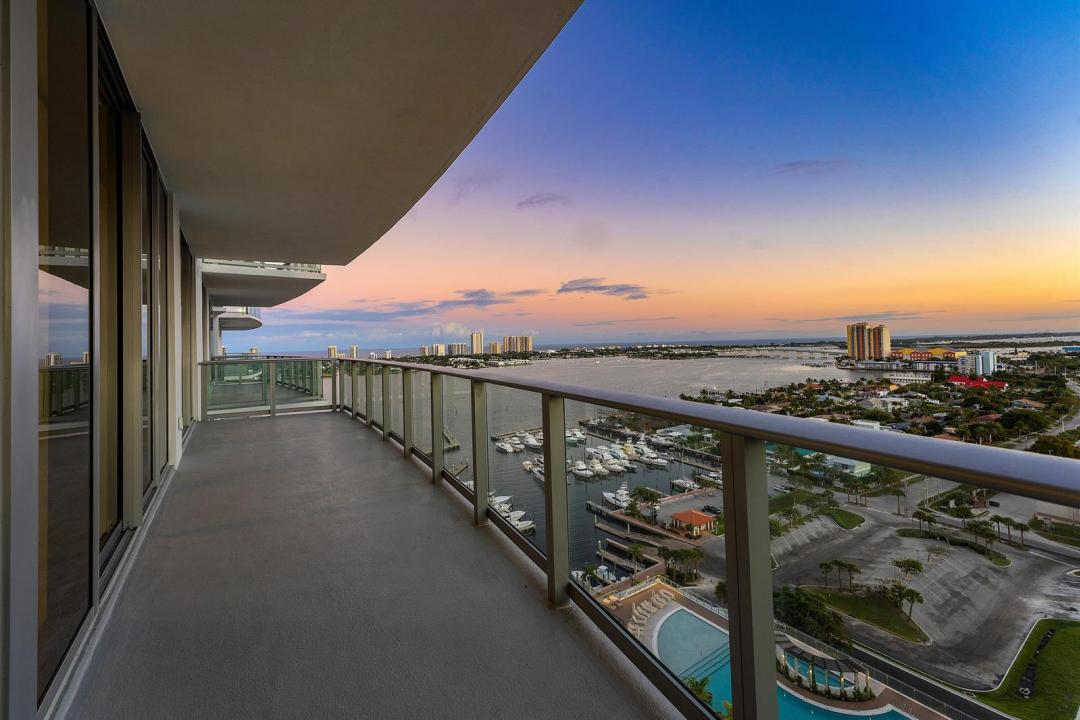 220 Lake Shore Drive 1911, Lake Park, Florida 33403, USA