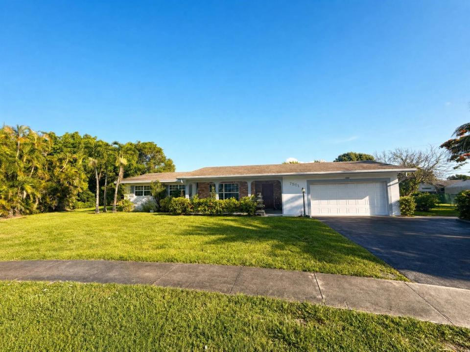 7501 NW 6th Street, Plantation, Florida 33317, USA