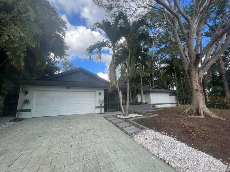 13590 Exotica Lane, Wellington, Florida 33414, USA