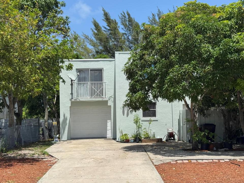 910 N F Street, Florida 33460, Stati Uniti