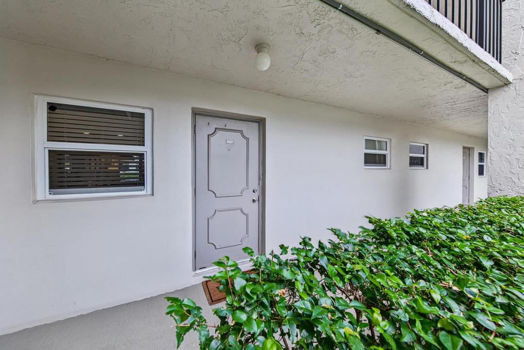 9420 Poinciana Place 108, Davie, Floryda 33324, USA
