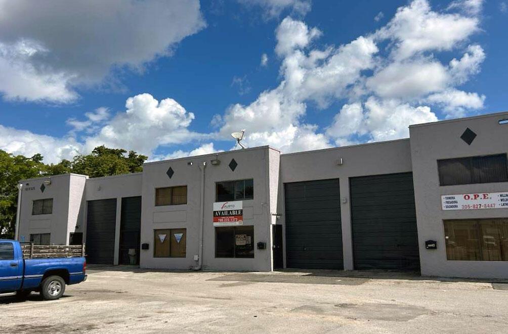 1750 W 39th Place 1005, Hialeah, Floride 33012, États-Unis