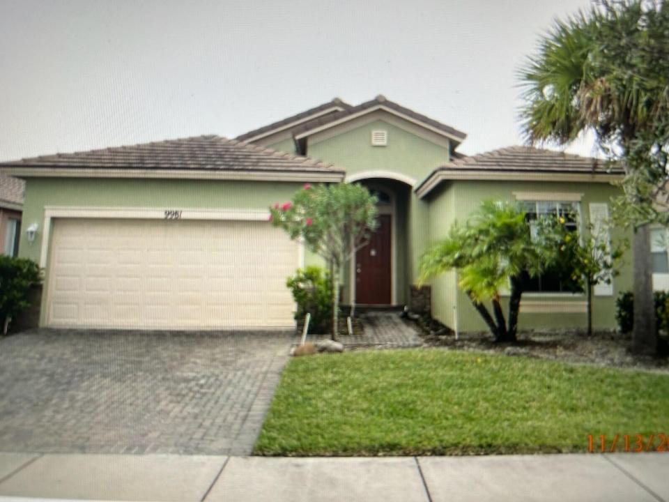 9981 SW Glenbrook Drive, Port St. Lucie, Florida 34987, USA