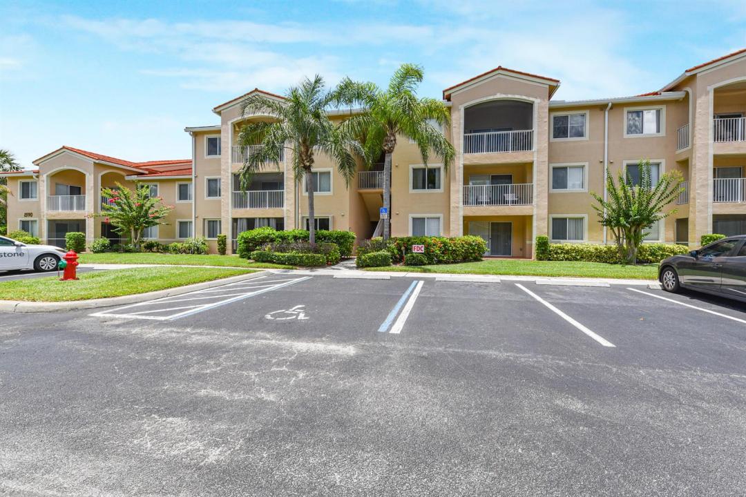 1590 S 42nd Circle 106, Vero Beach, Floride 32967, États-Unis