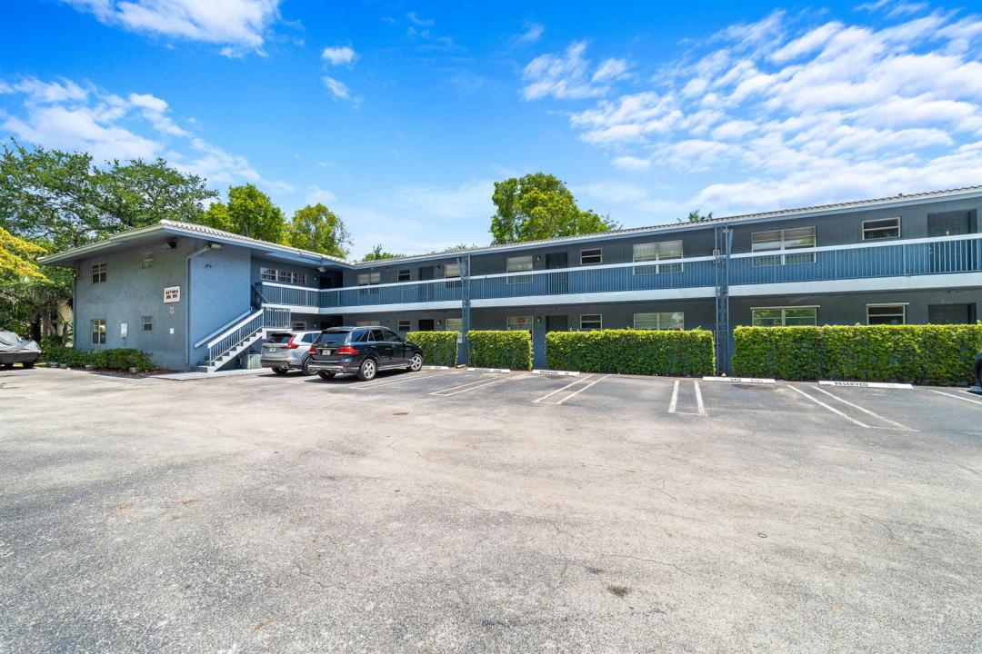 8968 W Sample Road 101, Coral Springs, Florida 33065, Stati Uniti