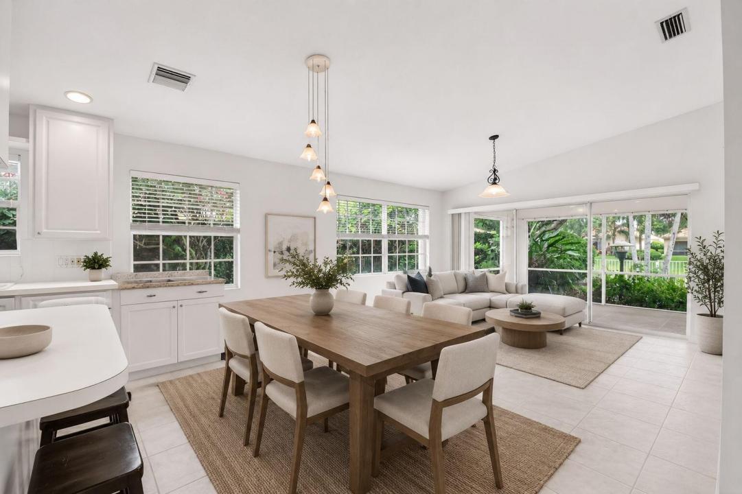 2774 Livingston Lane, West Palm Beach, Florida 33411, USA