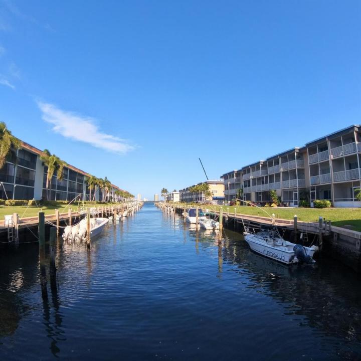 236 Castlewood Drive 202, North Palm Beach, Florida 33408, Stati Uniti