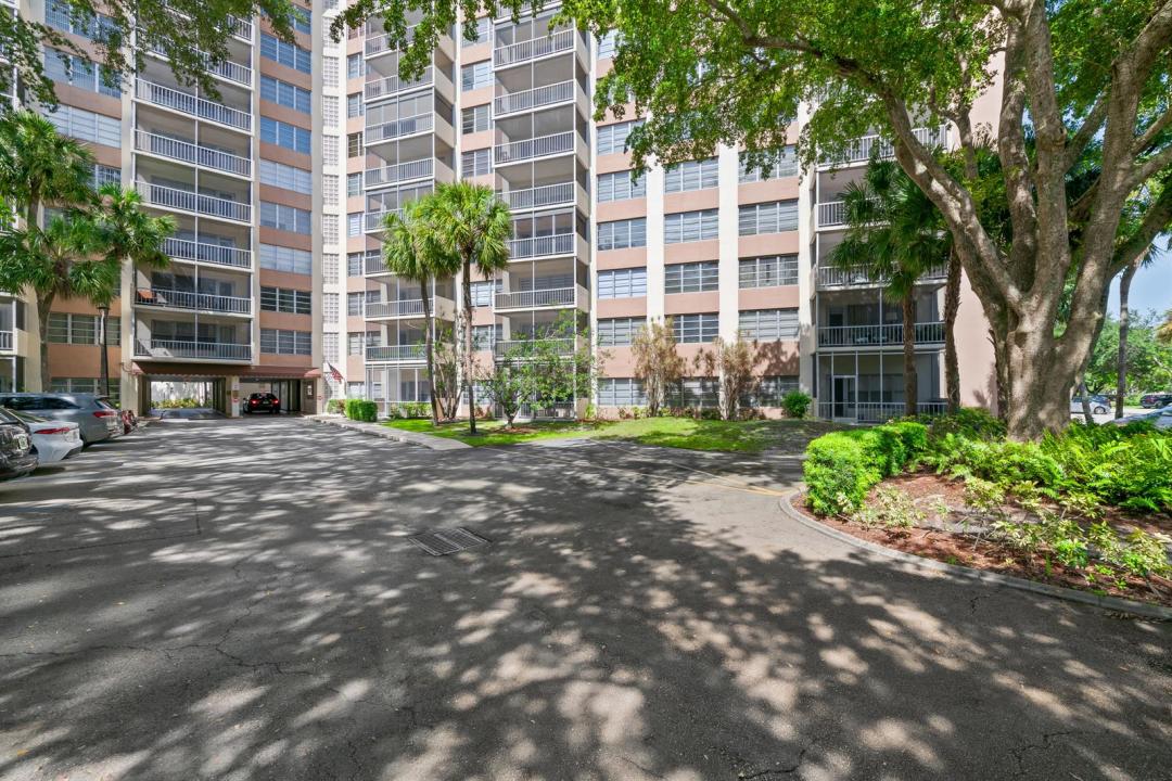 10777 W Sample 207, Coral Springs, Florida 33065, USA
