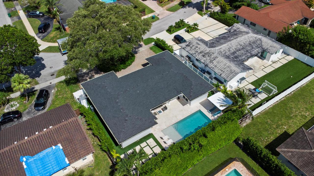 21303 NE 18th Place, Miami, Florida 33179, USA