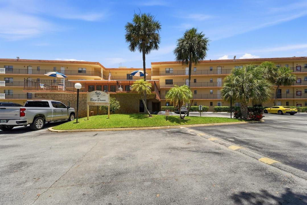 9273 SW 8th Street 321, Boca Raton, Floride 33428, États-Unis