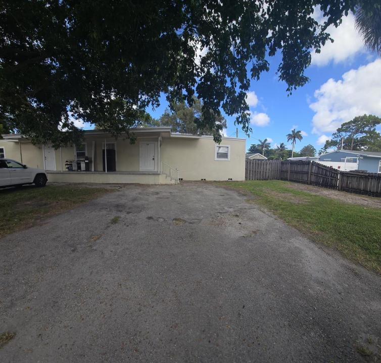 1220 Kent Street, West Palm Beach, Florida 33415, Stati Uniti