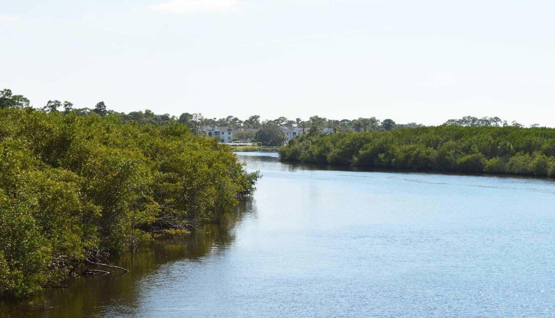 506 NE Oleander Avenue, Port St. Lucie, Floride 34952, États-Unis