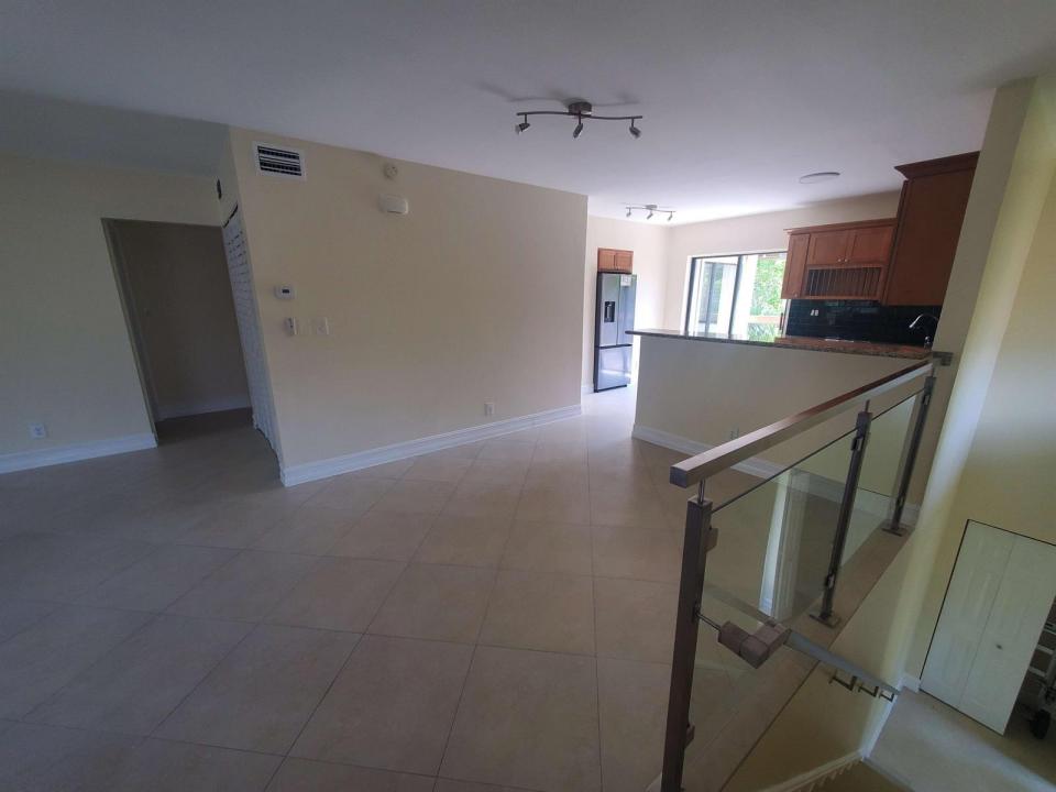 12 Wimbledon Lakes Drive 250, Plantation, Florida 33324, USA