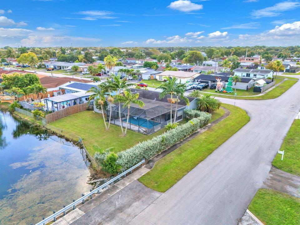 9371 NW 24th Court, Sunrise, Floride 33322, États-Unis