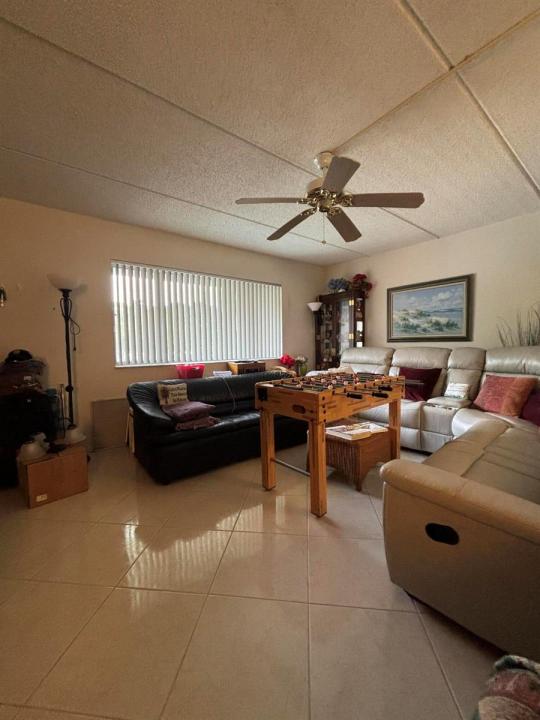 3100 Springdale Boulevard 212, Palm Springs, Florida 33461, Stati Uniti