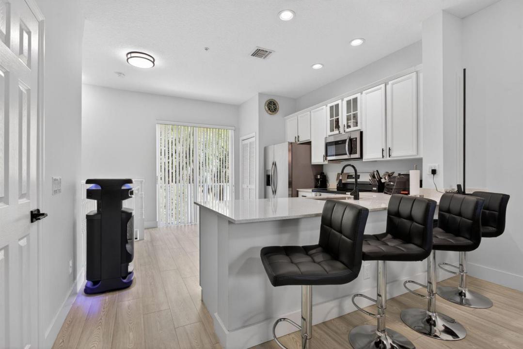 2457 NE 14th Street 2457, Pompano Beach, Floride 33062, États-Unis