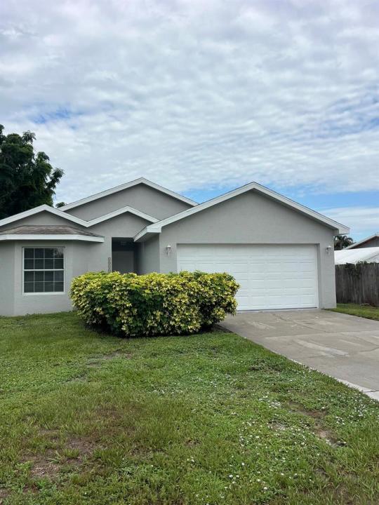 3049 SE 38th Avenue, Okeechobee, Floride 34974, États-Unis