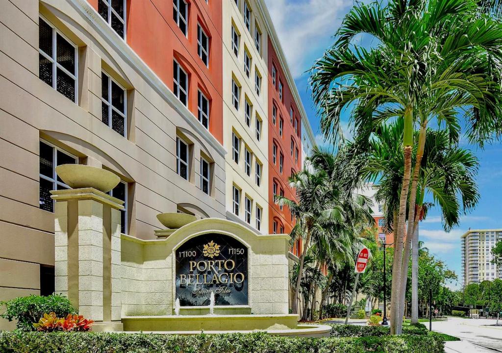 17150 N Bay Road 2709, Sunny Isles Beach, Florida 33160, Stati Uniti