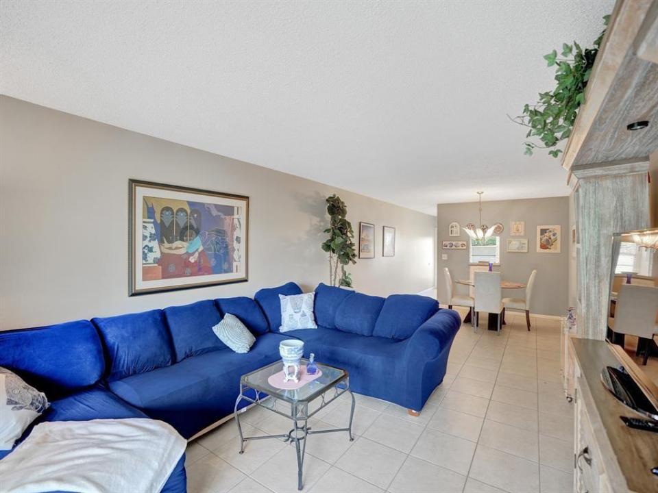 2003 Granada Drive C4, Coconut Creek, Florida 33066, Stati Uniti