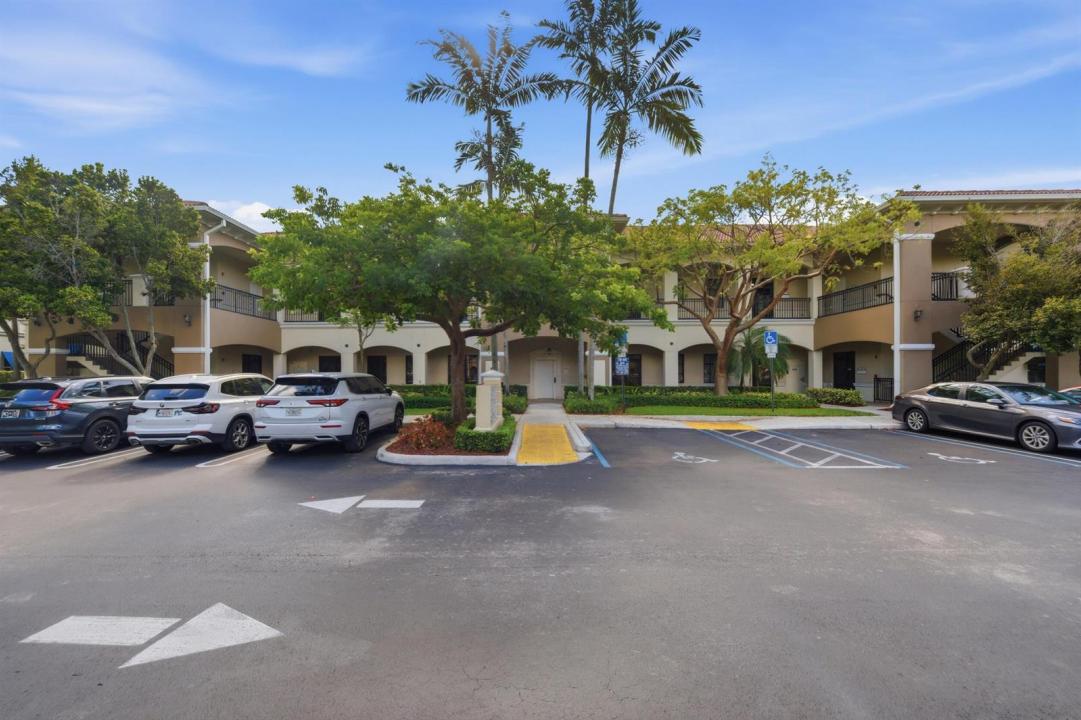 7301 Wiles Road 202, Coral Springs, Floride 33067, États-Unis