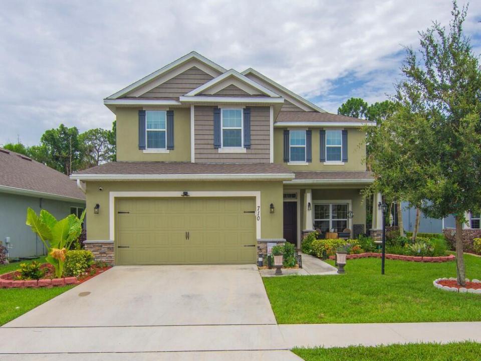 710 NE Turtleback Trail, Port St. Lucie, Florida 34983, USA