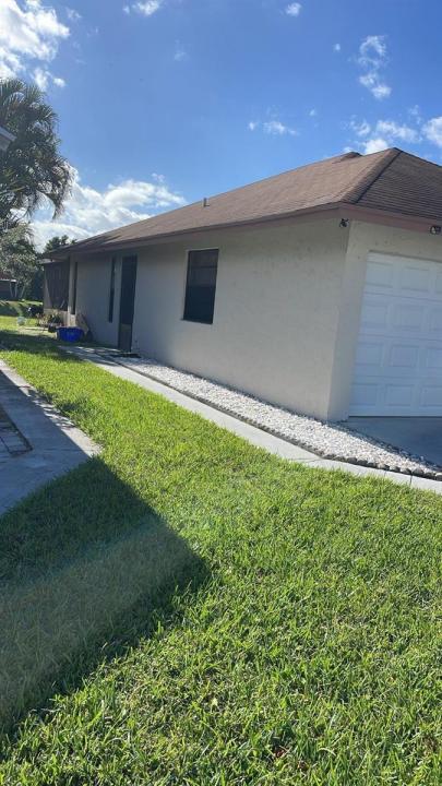 1380 Longarzo Place, West Palm Beach, Florida 33415, USA