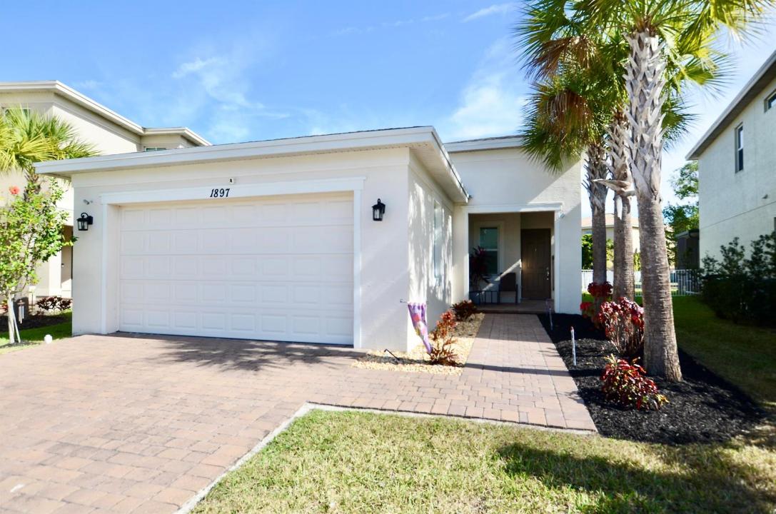 1897 NW Cataluna Circle, Port St. Lucie, Floride 34986, États-Unis