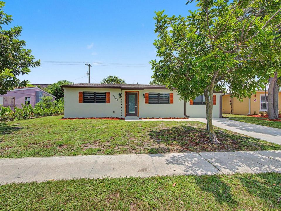 9298 Birmingham Drive, Palm Beach Gardens, Florida 33410, USA