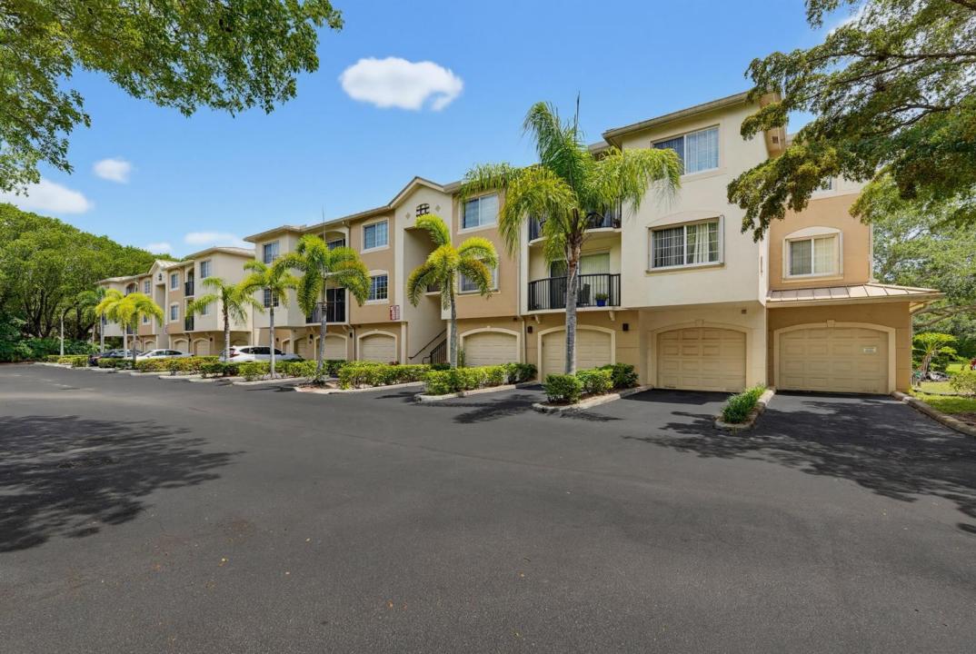 400 N Crestwood Ct N Court 417, Royal Palm Beach, Florida 33411, Estados Unidos