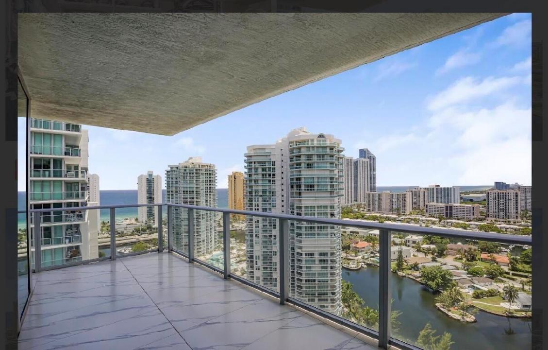 330 Sunny Isles Boulevard 5-2308, Sunny Isles Beach, Florida 33160, Stati Uniti