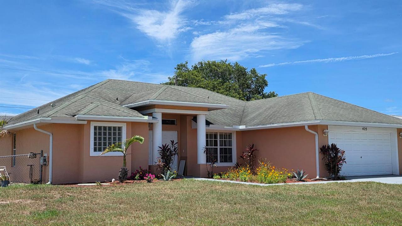 425 SW Mccomb Avenue, Port St. Lucie, Florida 34953, Stati Uniti