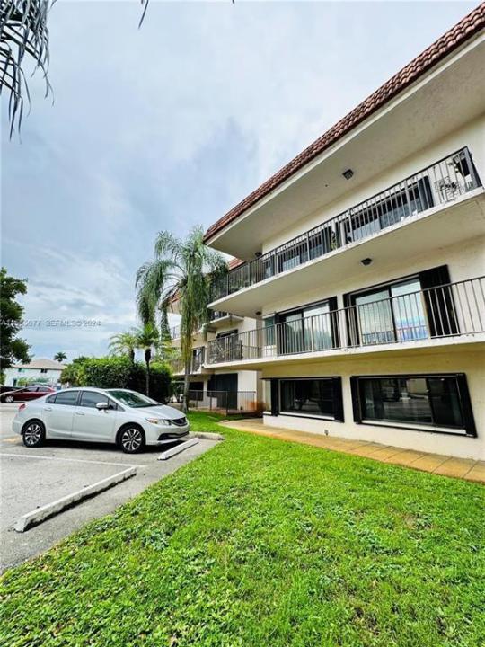 4730 SW 62nd Way 104, Davie, Florida 33314, Stati Uniti